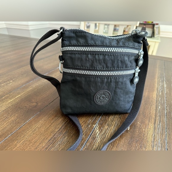 Kipling triple zip cross body bag - Picture 11 of 12